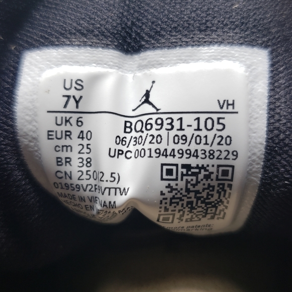 Nike Air Jordan 1 Mid SE GS White Court Purple - Picture 11 of 13